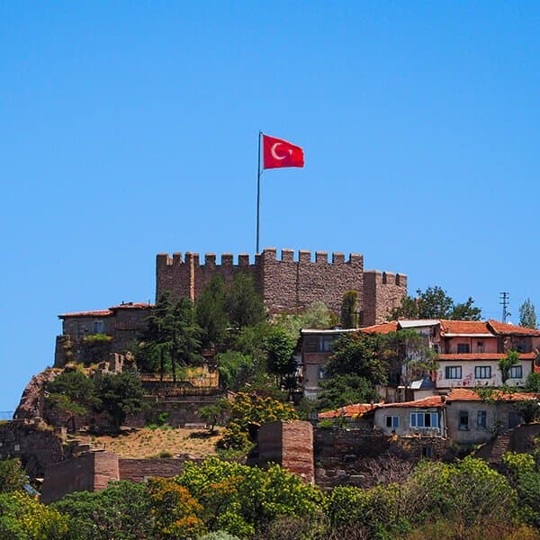 Ankara şehrinde doğan ünlüler - Gökhan Özoğuz, Özge Özpirinçci ve daha fazlası