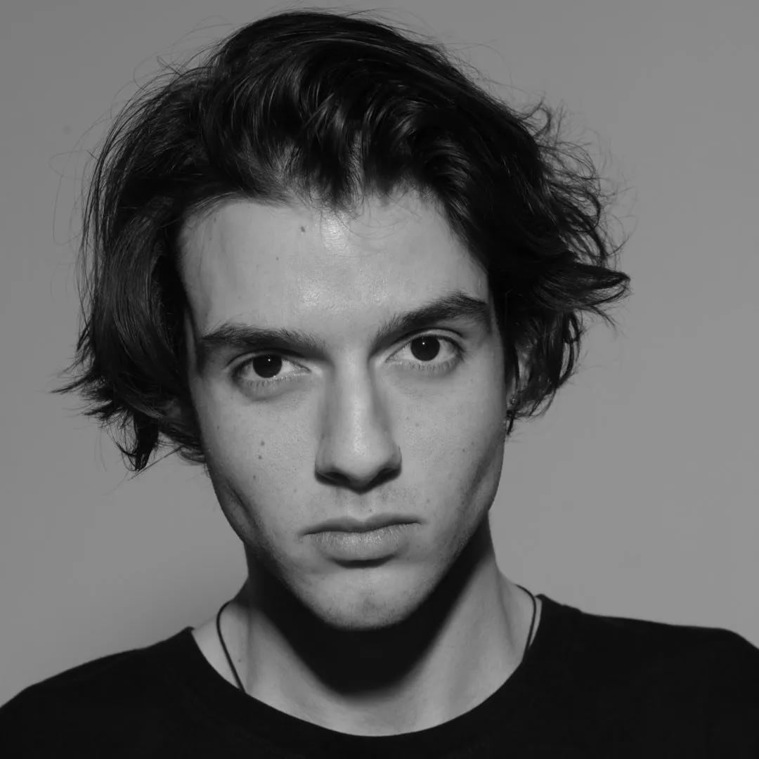 Ata Artman - Oyuncu (27 yaşında) - Profil fotoğrafı ve resmi görsel