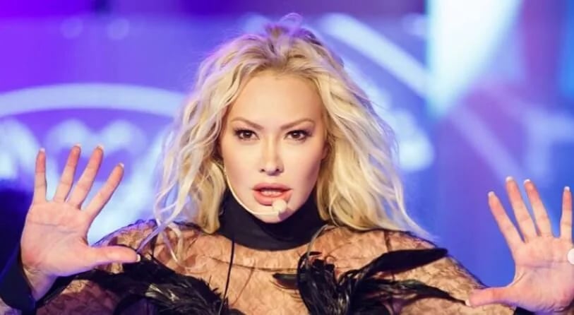 Aylin Coşkun - Şarkıcı (50 yaşında) - sosyal medya fotoğrafı