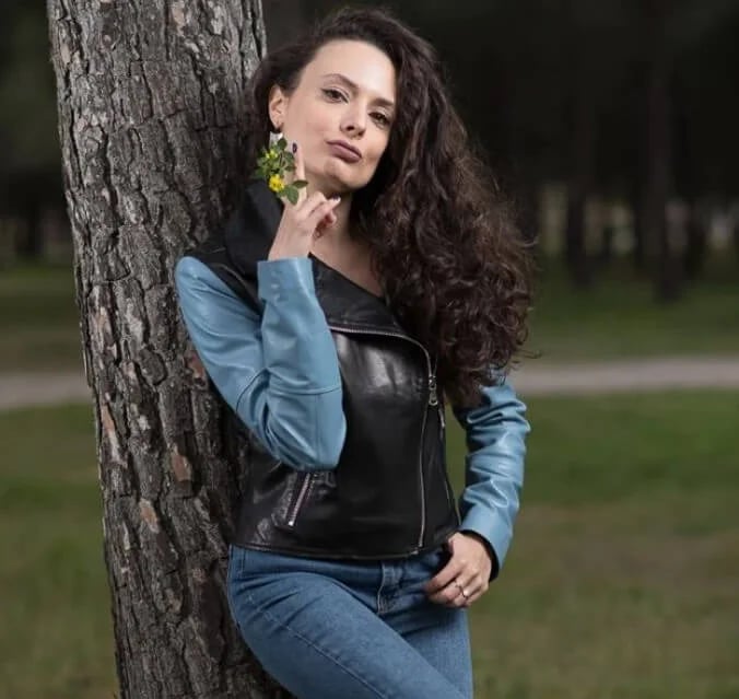 Başak Akbay - Oyuncu (39 yaşında) - fotoğraf