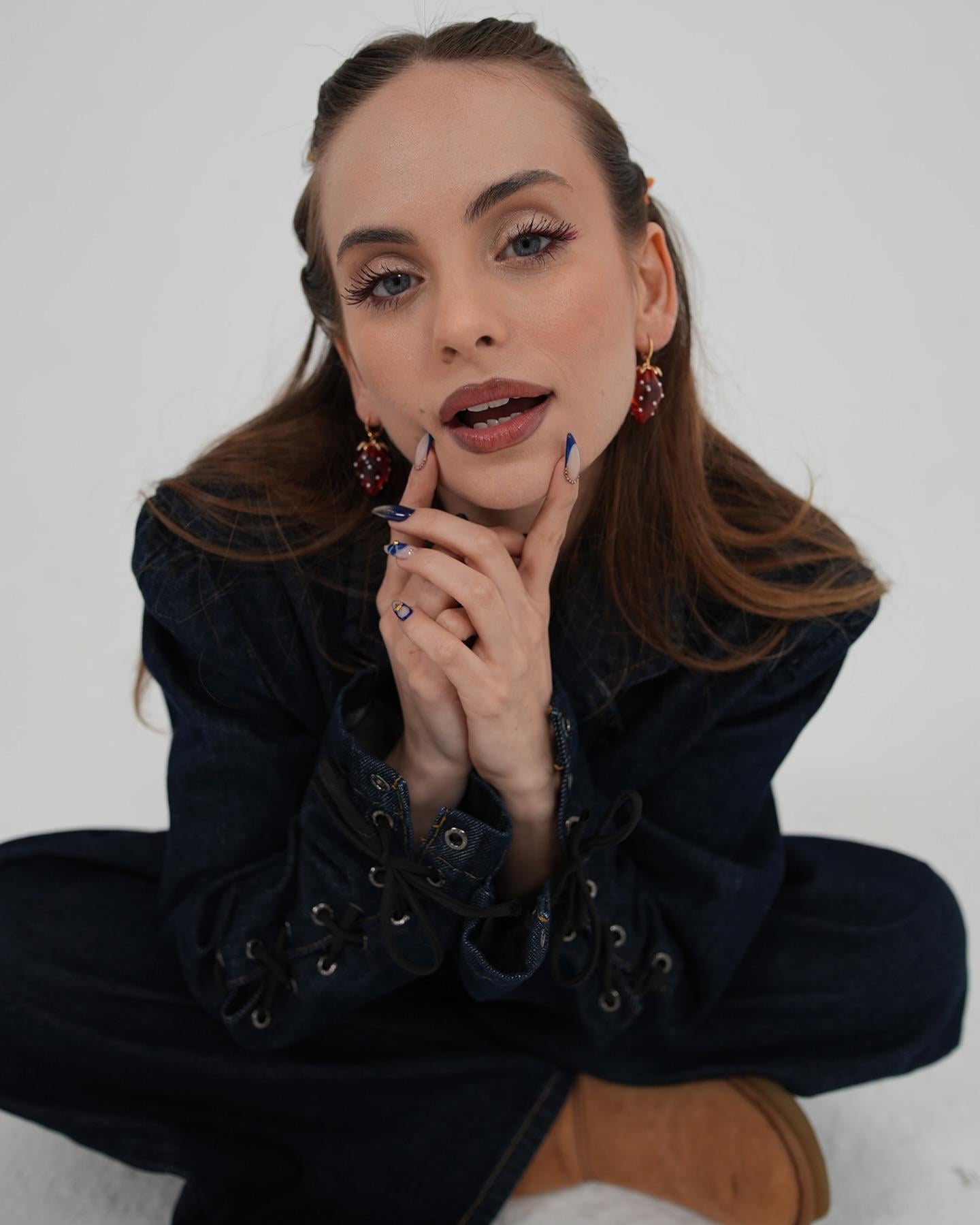 Cemre Solmaz - YouTuber (26 yaşında) - günlük yaşam fotoğrafı