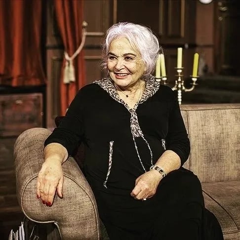 Emel Göksu - Oyuncu (81 yaşında) - Profil fotoğrafı ve resmi görsel