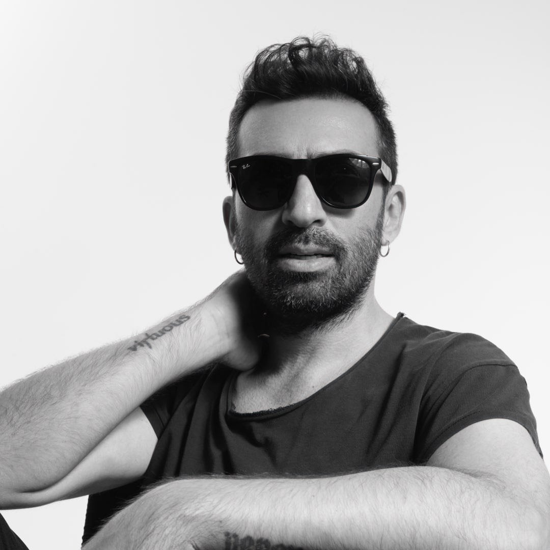 Erdem Yener - Şarkıcı (45 yaşında) - Profil fotoğrafı ve resmi görsel