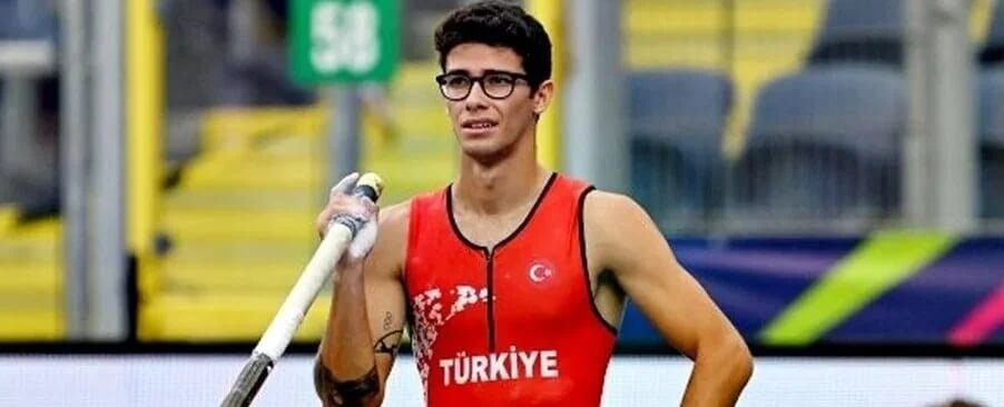 Ersu Şaşma - Sporcu (27 yaşında) - Profil fotoğrafı ve resmi görsel