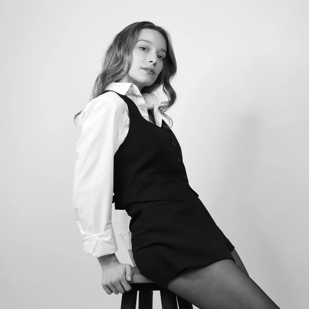 Gizem Yanık - Oyuncu (26 yaşında) - Profil fotoğrafı ve resmi görsel