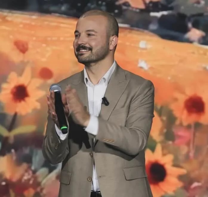 Gökhan Göçmen - Şarkıcı (36 yaşında) - sosyal medya fotoğrafı