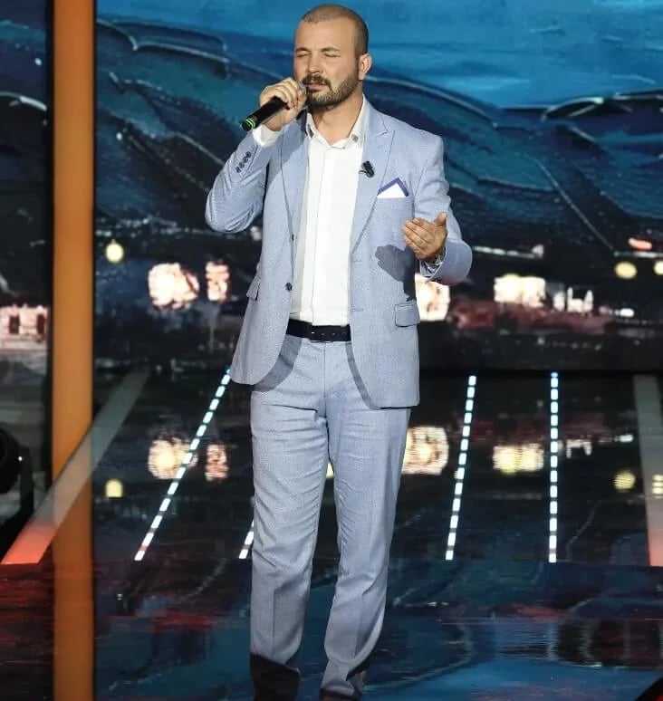 Gökhan Göçmen - Şarkıcı (36 yaşında) - fotoğraf