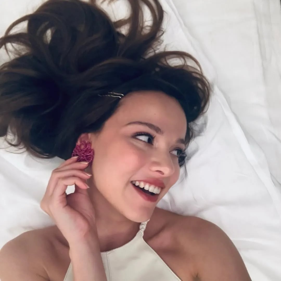 İpek Çiçek - Oyuncu (27 yaşında) - Profil fotoğrafı ve resmi görsel