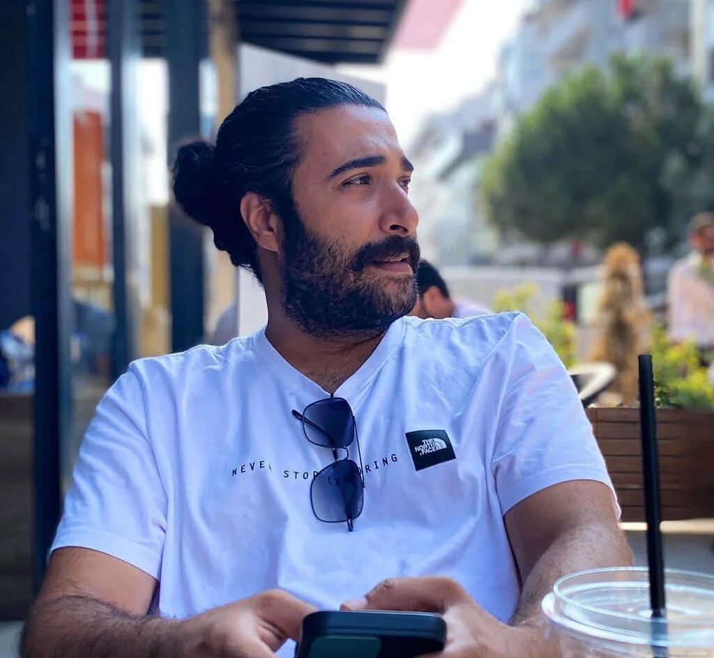 Kadir Çiçek - Oyuncu (36 yaşında) - Profil fotoğrafı ve resmi görsel