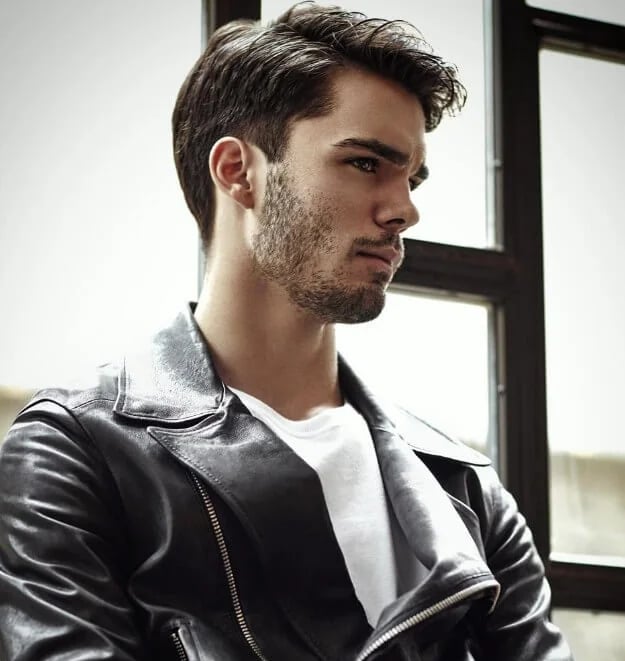 Kanat Heparı - Oyuncu (31 yaşında) - fotoğraf