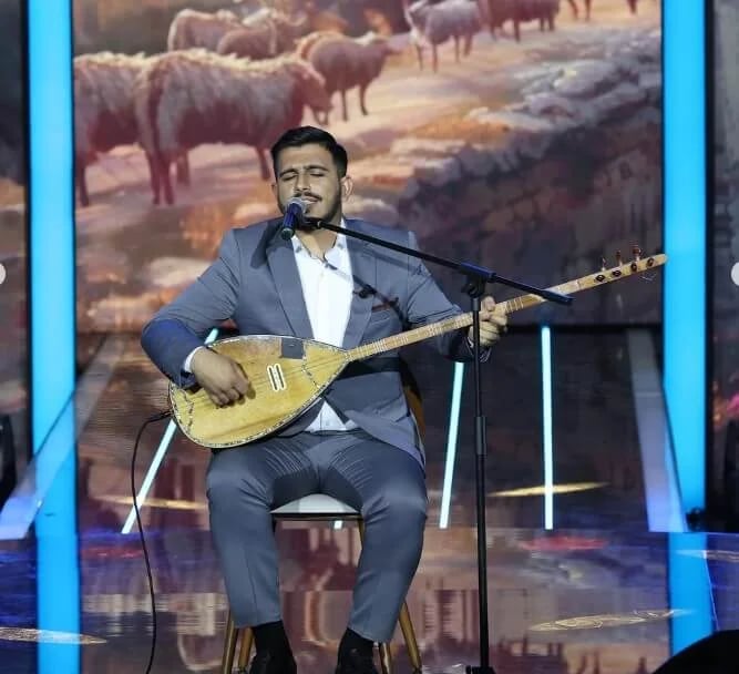 Şahin Karakuş - Şarkıcı (24 yaşında) - fotoğraf