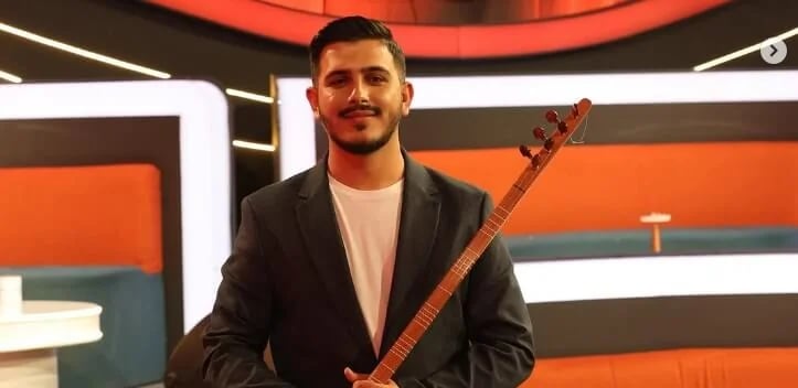 Şahin Karakuş - Şarkıcı (24 yaşında) - günlük yaşam fotoğrafı