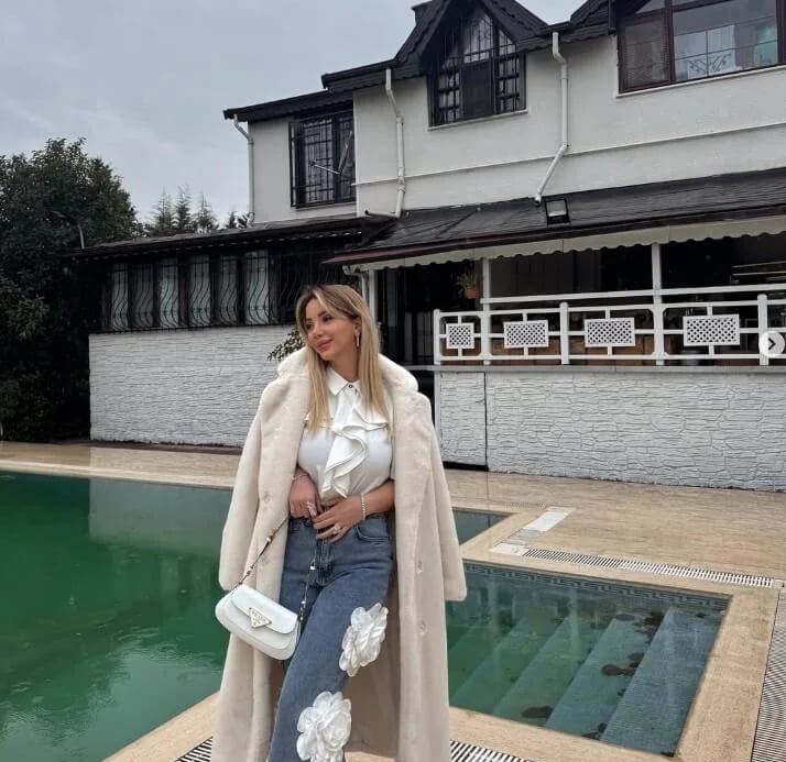 Aleyna Dalveren - Oyuncu (30 yaşında) - sosyal medya fotoğrafı