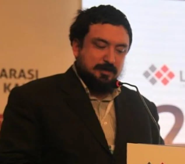 Erdal Can Alkoçlar - Bilim İnsanı (40 yaşında) - sosyal medya fotoğrafı