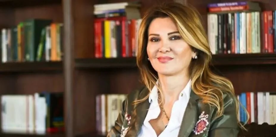 Prof. Dr. Derya Uludüz (Nöroloji Uzmanı) - Doktor (53 yaşında) - sosyal medya fotoğrafı