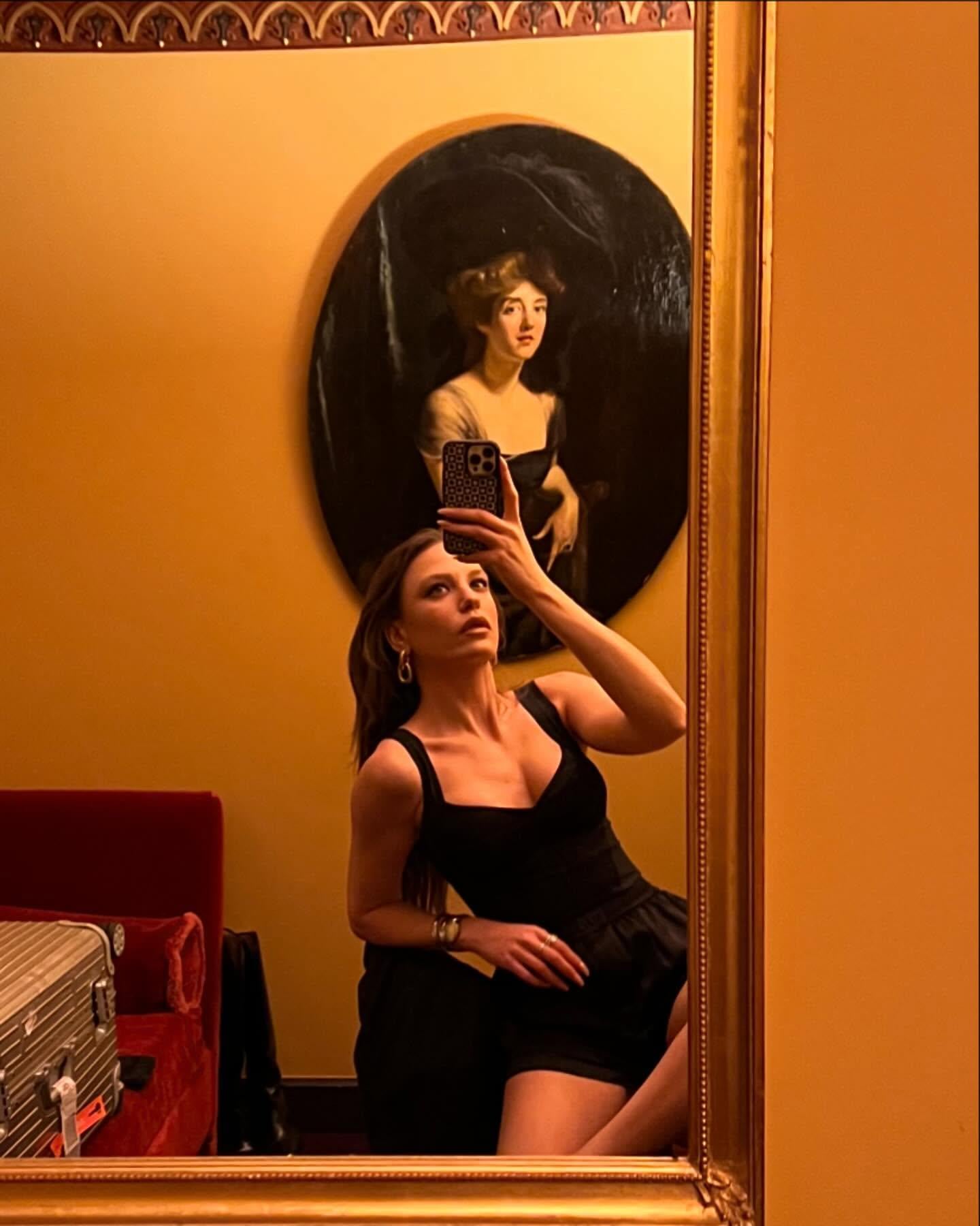 Serenay Sarıkaya - Oyuncu (35 yaşında) - fotoğraf