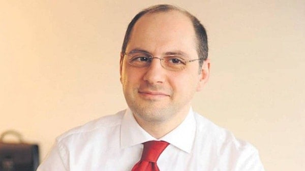 Serhat Albayrak - İş İnsanı (53 yaşında) - fotoğraf